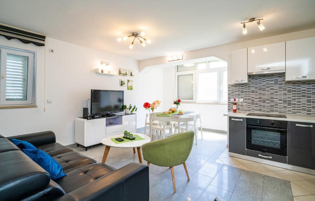 Two-Bedroom Apartment Victory Дубровник Екстериор снимка