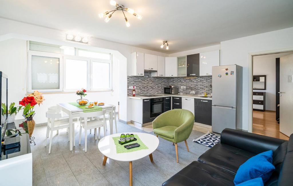 Two-Bedroom Apartment Victory Дубровник Екстериор снимка