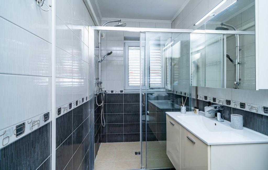 Two-Bedroom Apartment Victory Дубровник Екстериор снимка